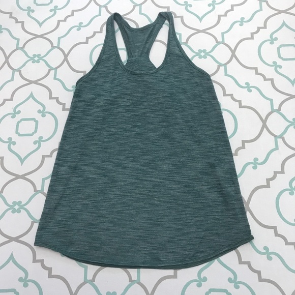 lululemon athletica Tops - 💚BEAUTIFUL! LULULEMON WORKOUT TANK 💚MEDIUM EEUC!